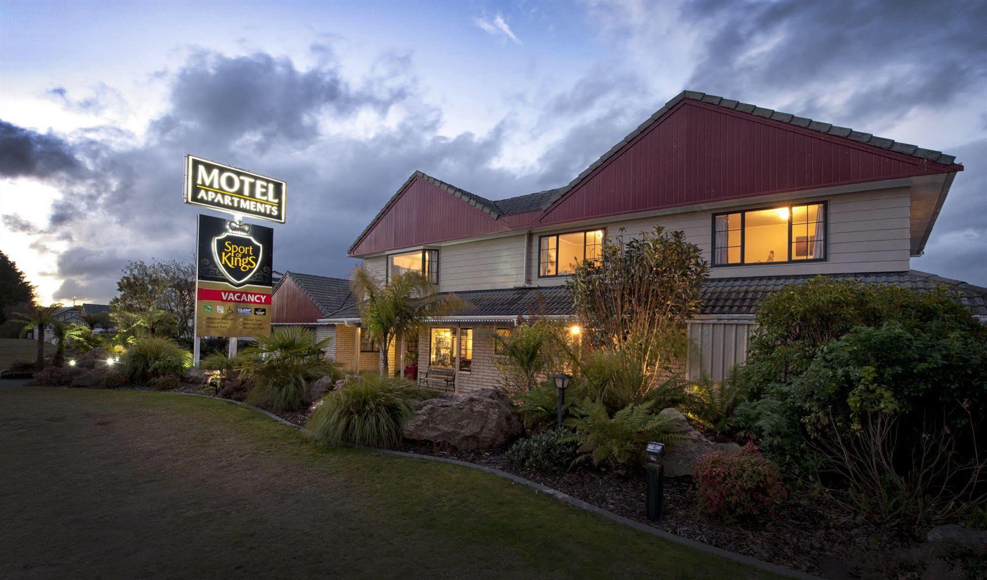 Sport Of Kings Motel Distretto di Distretto di Rotorua Esterno foto